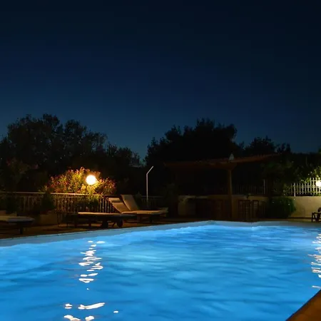 Villa Evridiki - Walking Distance To Porto Heli