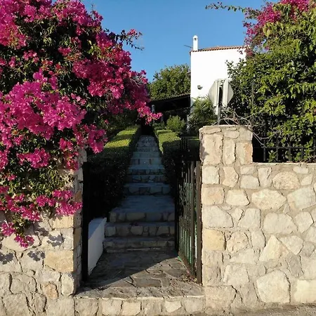 Evridiki - Walking Distance To