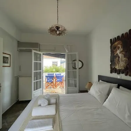 Villa Evridiki - Walking Distance To Porto Heli