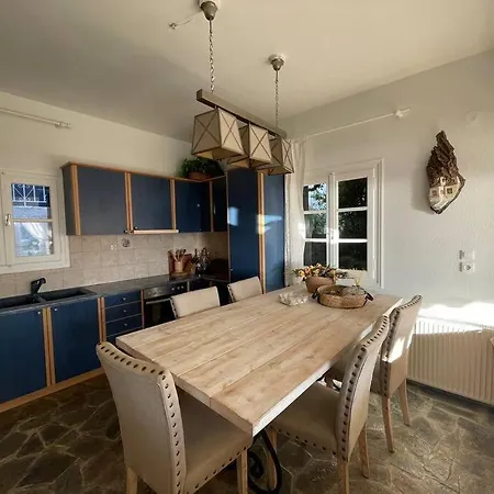 Villa Evridiki - Walking Distance To Porto Heli