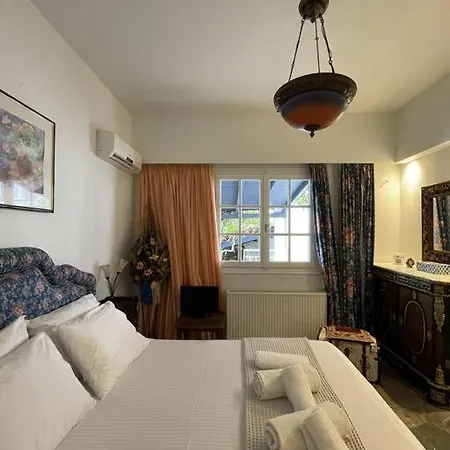 Evridiki - Walking Distance To